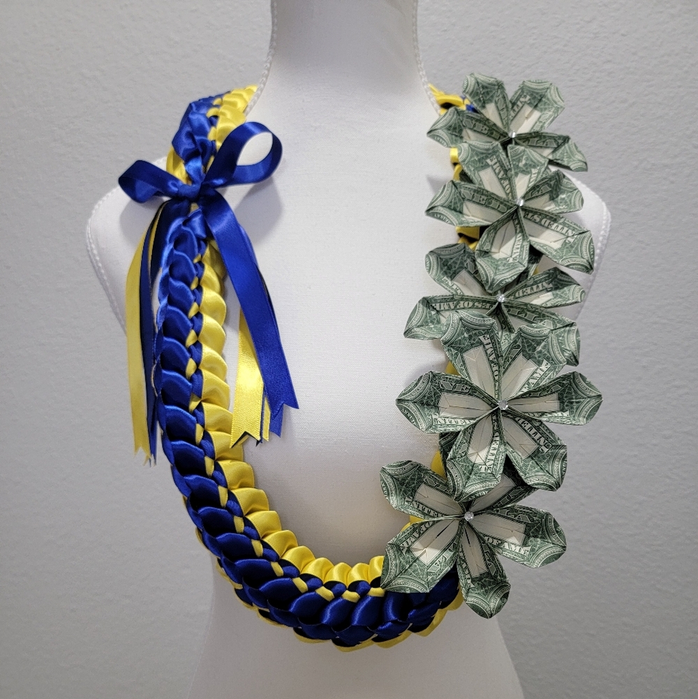 Graduation Money Lei - Picture 3 of 8
